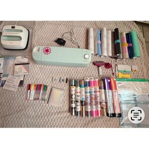 Cricut Explore Air 2 Mint Crafting Set with Vinyl and Pens